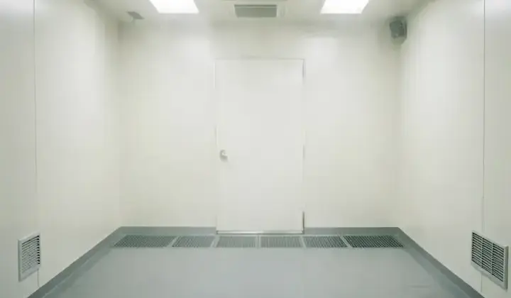 ブース内に整えられた施工環境